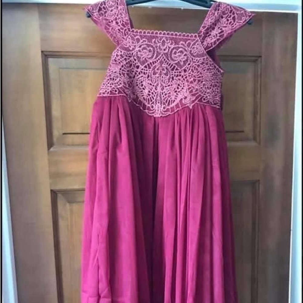 Gorgeous girls gown size 4
